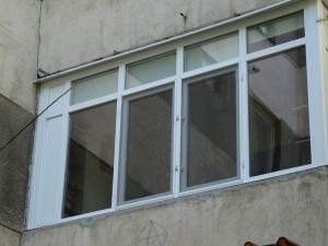 geamuri balcon termopan albe